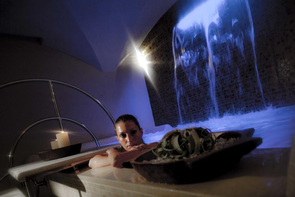 Golden Tower Hotel & Spa 5* фотосуреті