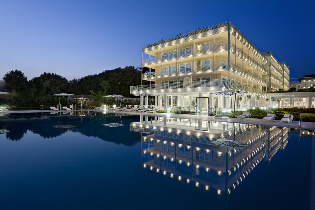 Отель Una Hotel Versilia 4*