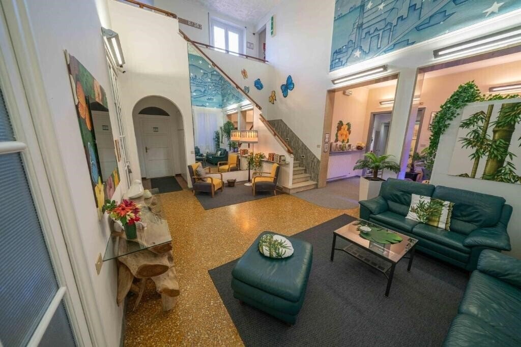 Hotel Cairoli 3* суреті