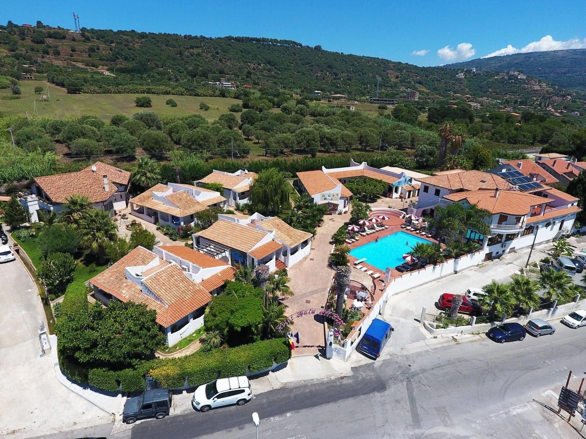 Baia Del Capo 3* қонақ үйі