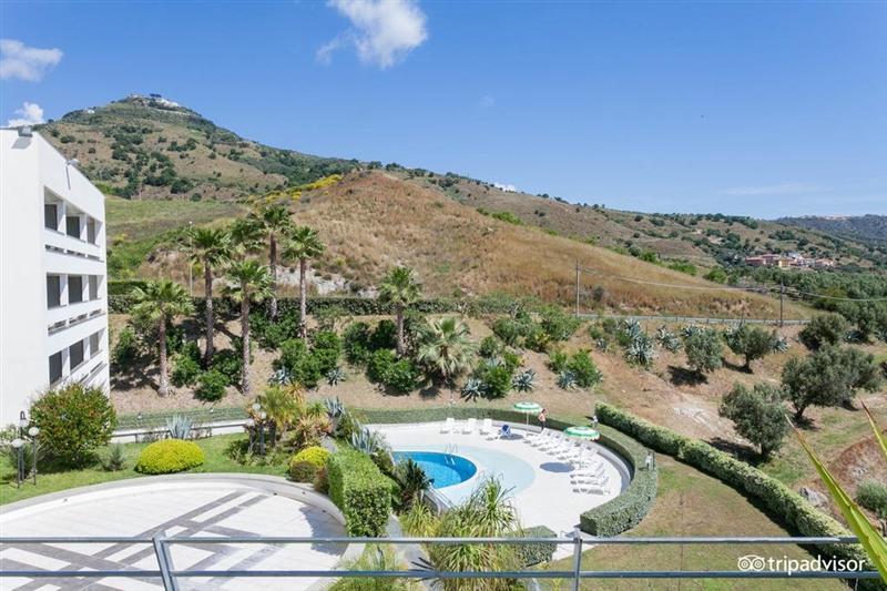 Mirabeau Park Hotel 4* фотосуреті