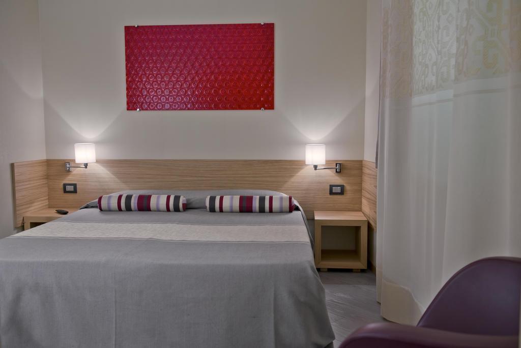 Hotel Italia 3* фотосуреті