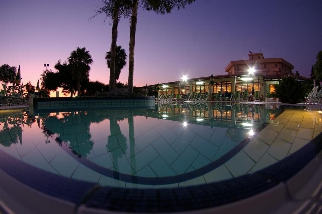 Отель Sciaron 3*