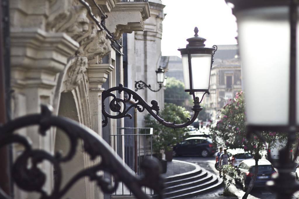 Отель Dimora De Mauro Hotel 4*