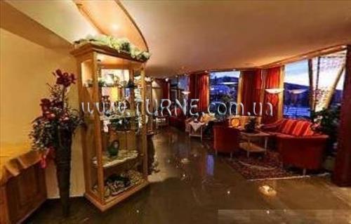 Petrus 4* суреті