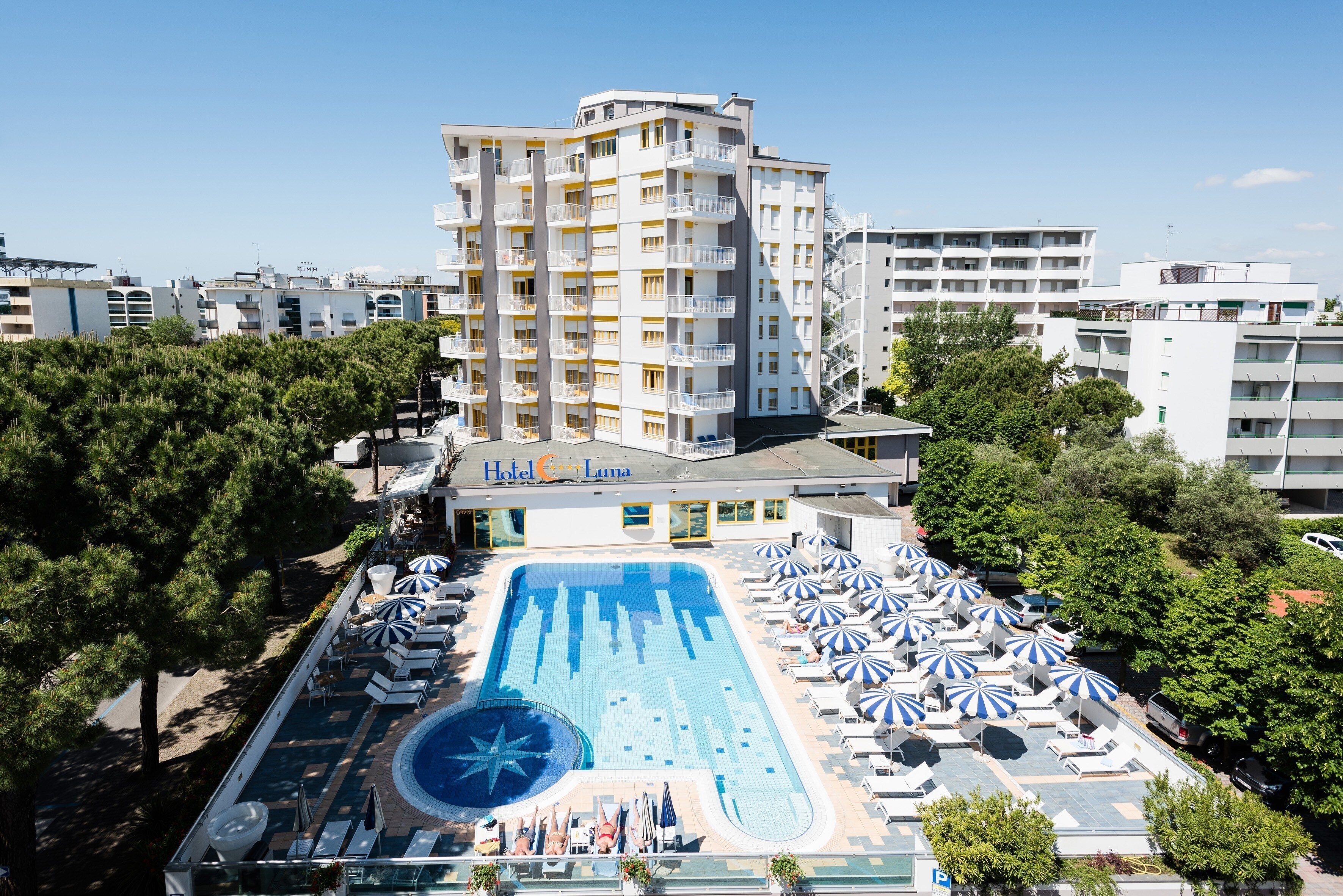 Luna 4* қонақ үйі