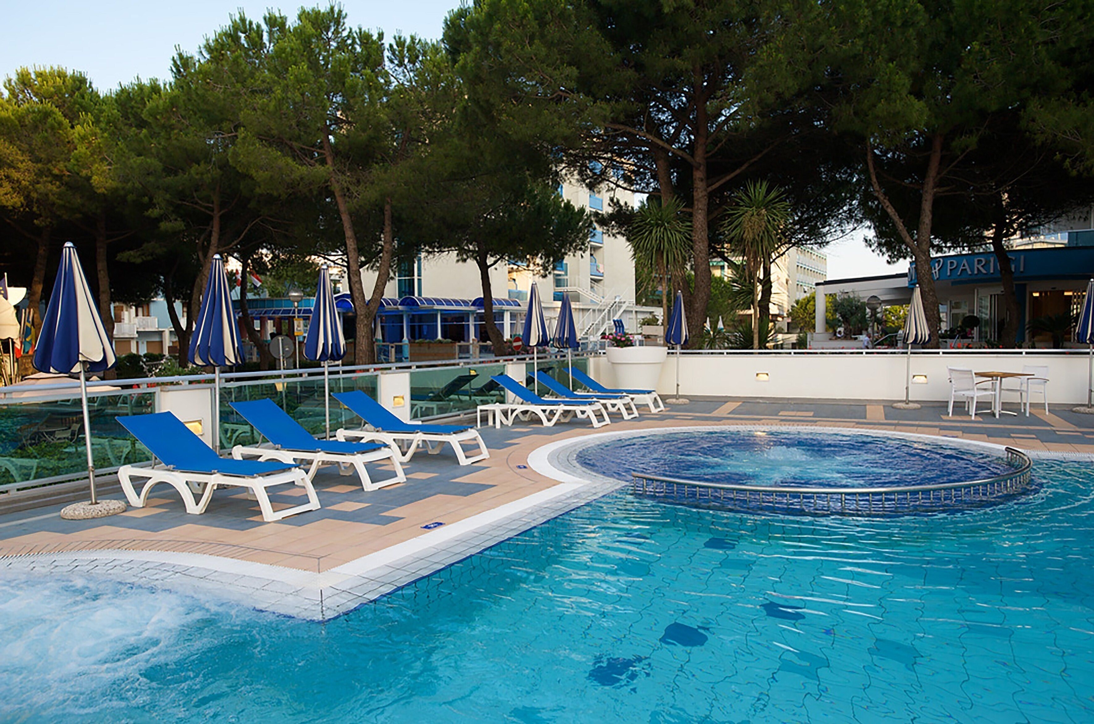 Luna 4* фотосуреті