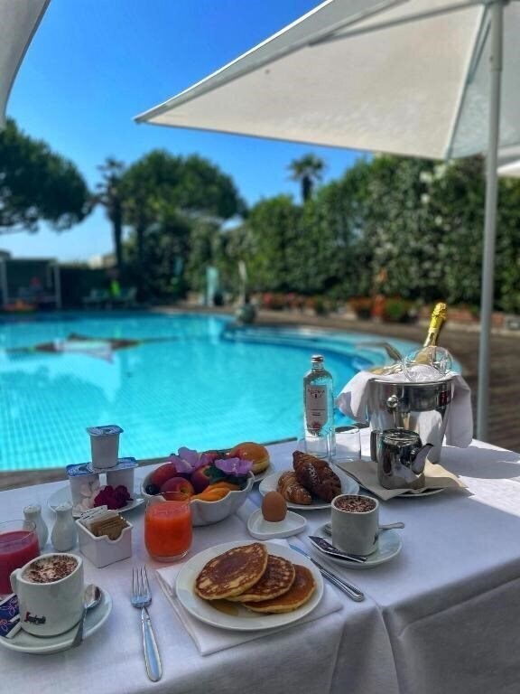 Park Hotel Cellini 4* суреті