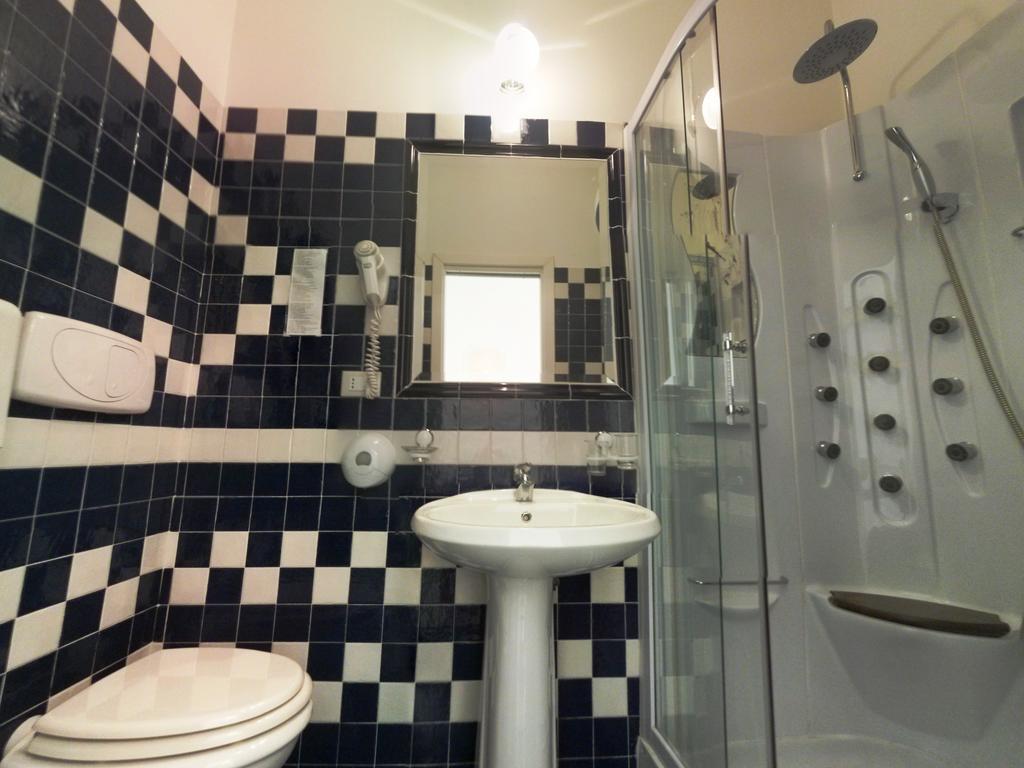 Cambridge 4* суреті