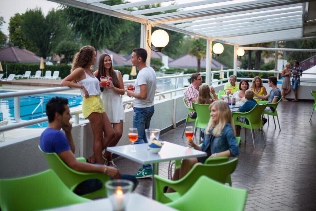 Aparthotel Albatros 3* суреті