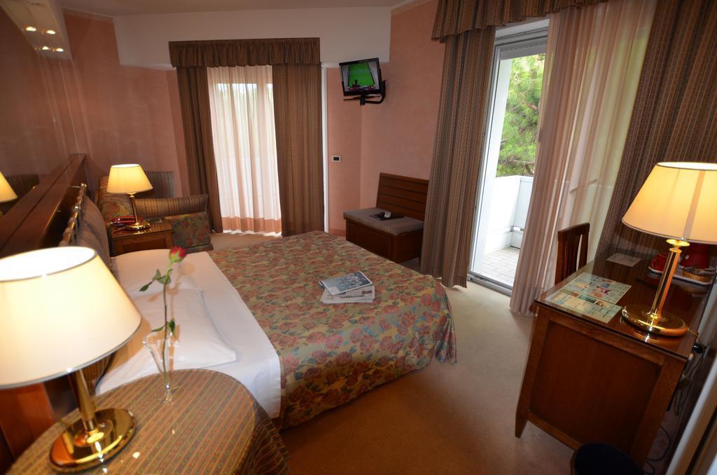 Astro 4* қонақ үйі