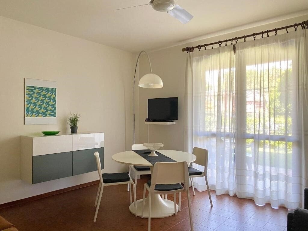 Фото Jolly Apartments 3*