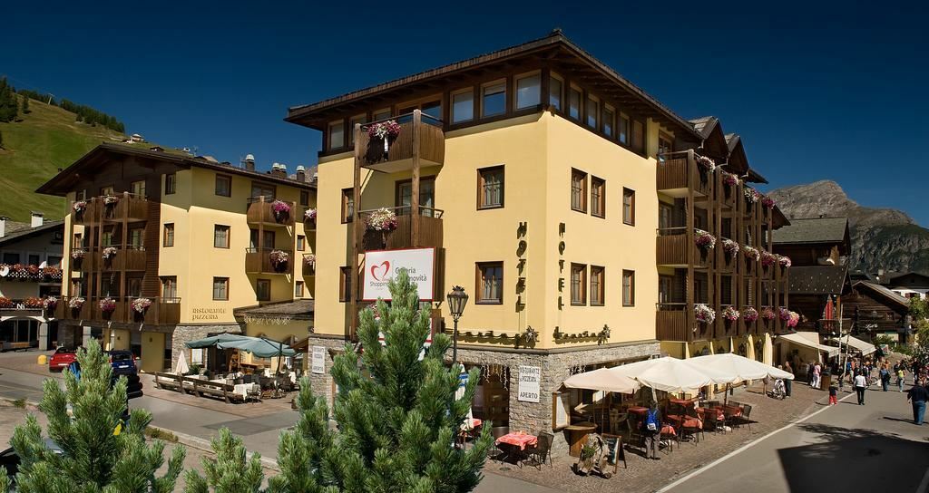 Touring (Livigno) 4* қонақ үйі
