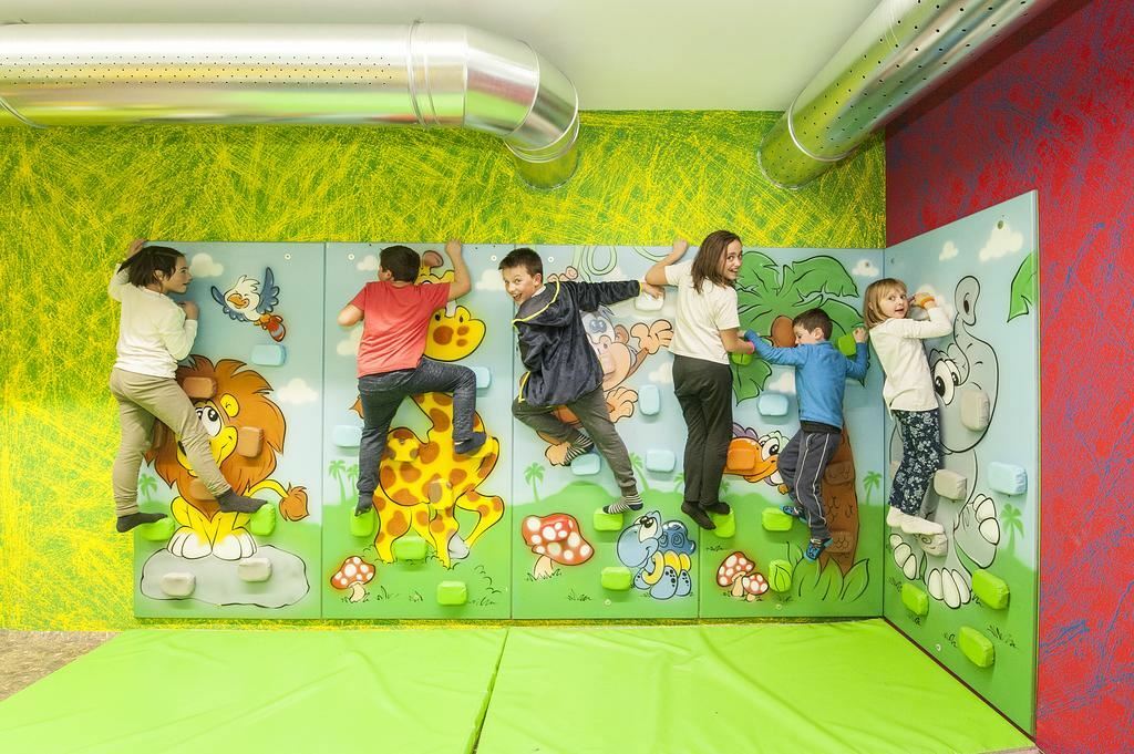 Touring (Livigno) 4* фотосуреті