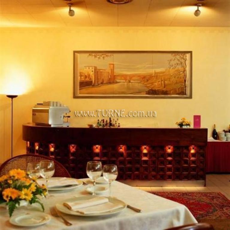 Una Hotel Brescia 4* қонақ үйі