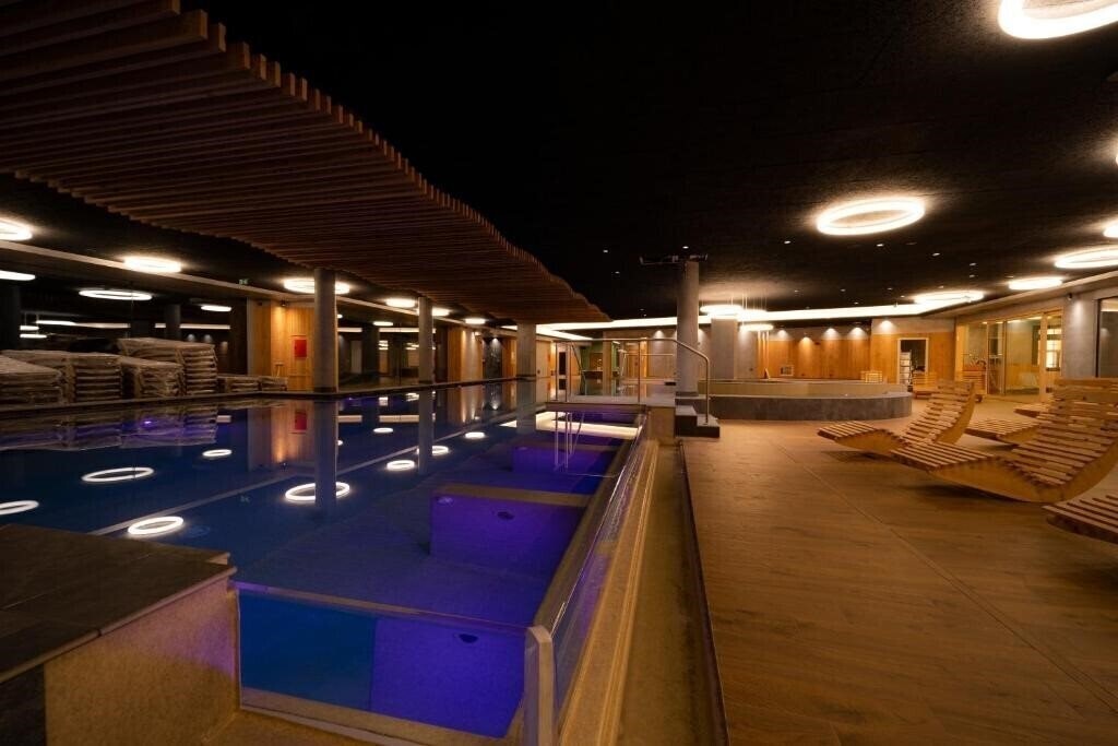 Alpen Village Hotel 3* суреті