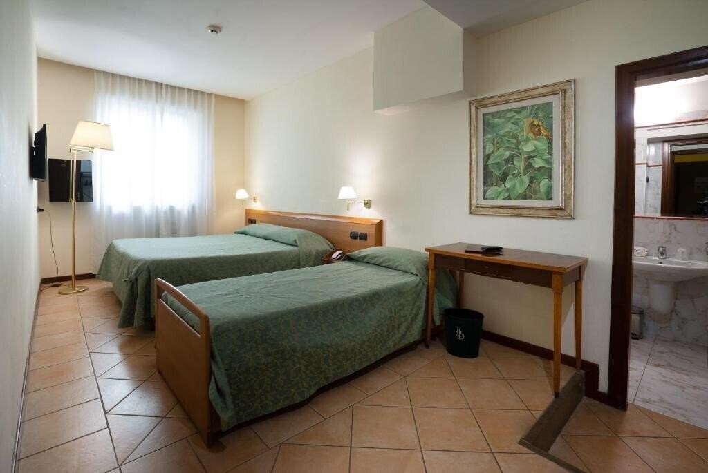 Фото Bernardino Hotel 3*