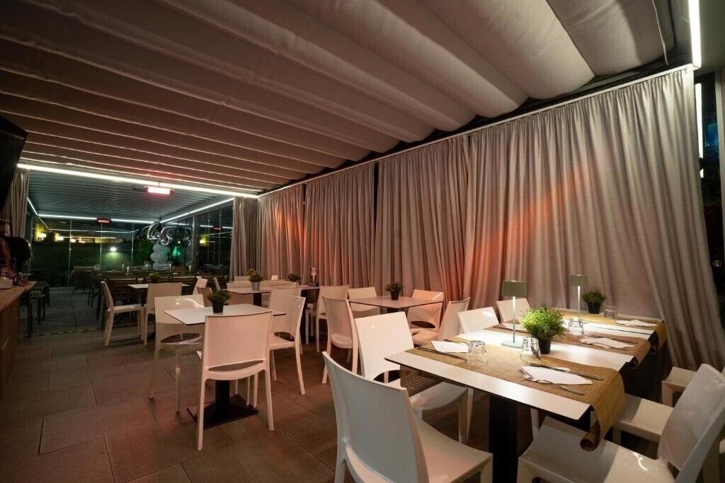 Изображение Bernardino Hotel 3*