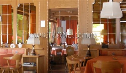 Фотография Christine 2*