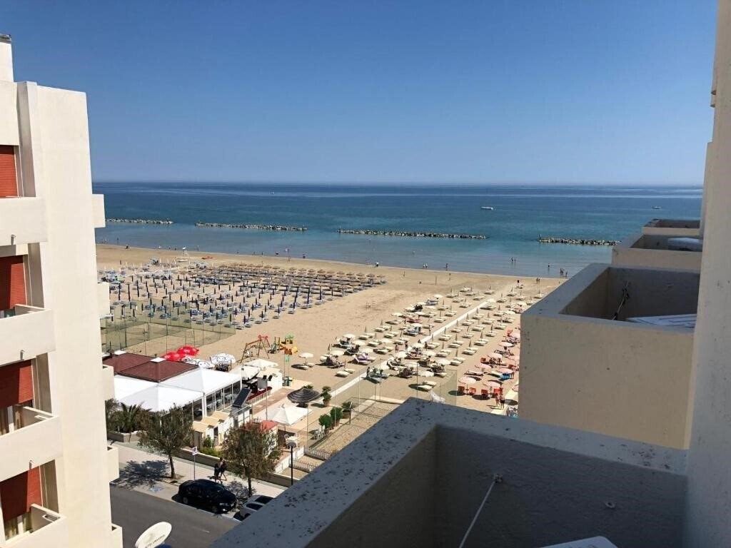 International Hotel (Senigallia) 3* суреті