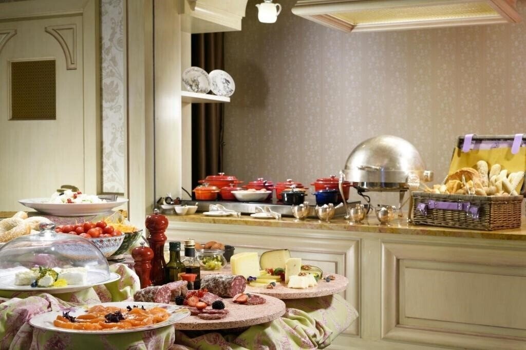 Chateau Monfort 5* фотосуреті