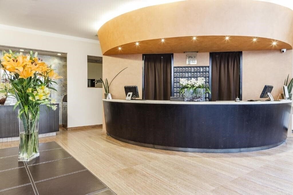 Фотография Des Etrangers 3*