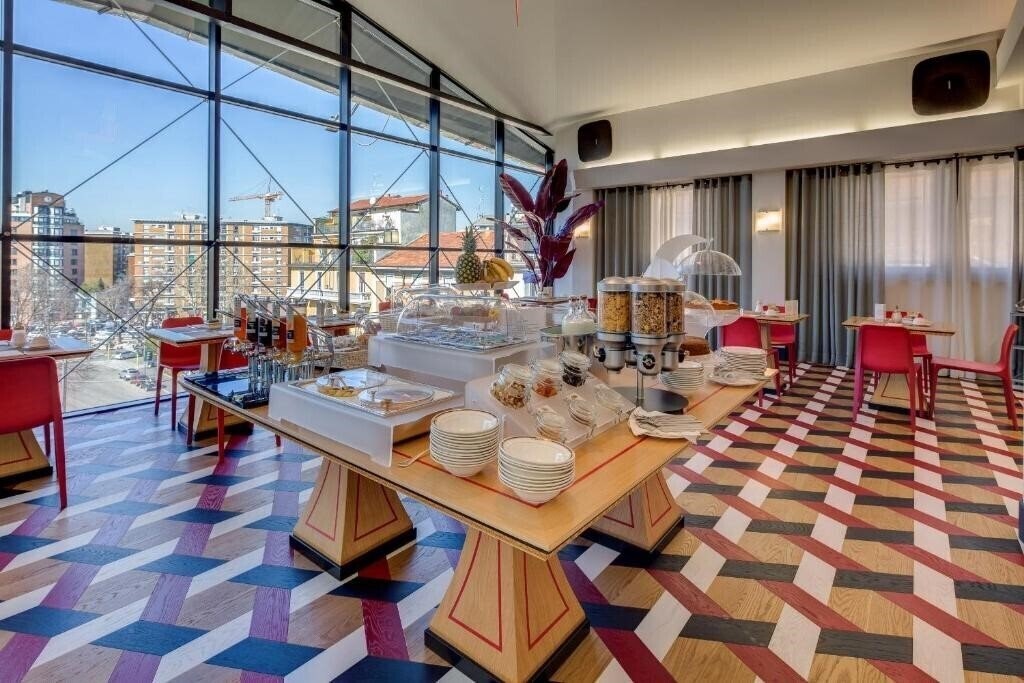 Antares Rubens 4* суреті