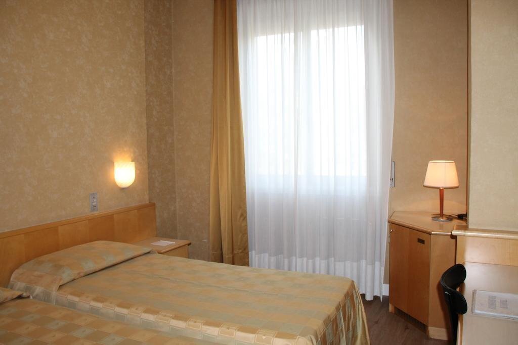 Sant'Ambrous Hotel 3* фотосуреті
