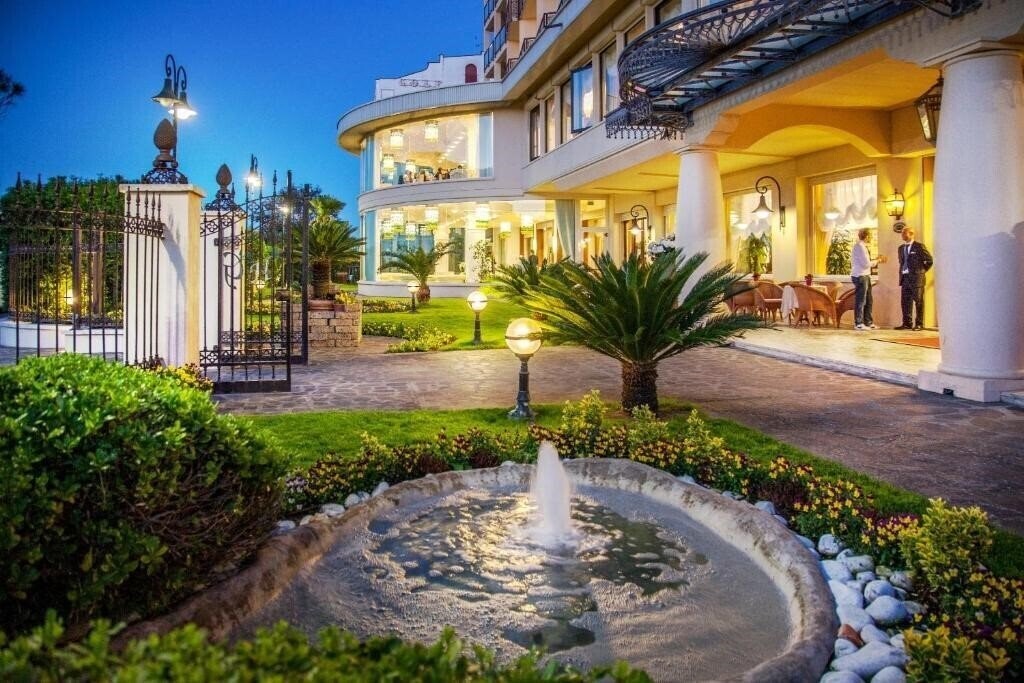 Изображение Gallia Grand Hotel (Milano Marittima) 4*