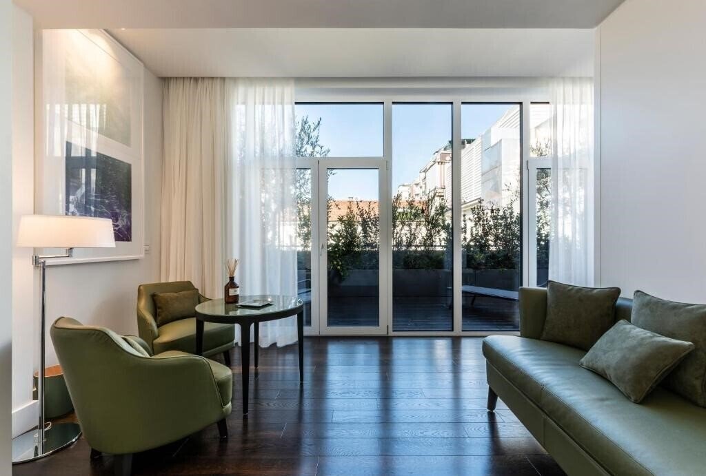 Фотография Magna Pars - L'Hotel A Parfum 5*