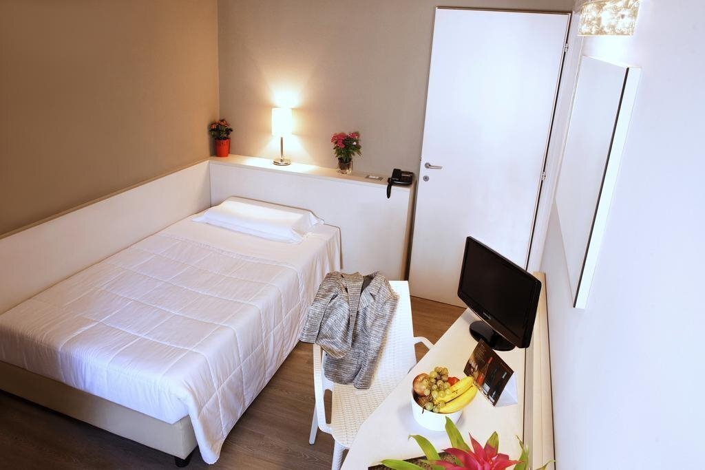 Meninni 3* суреті