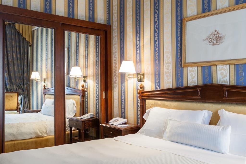 Картинка Hotel De La Ville 4*