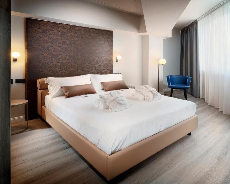 Tuscany Inn 4* суреті