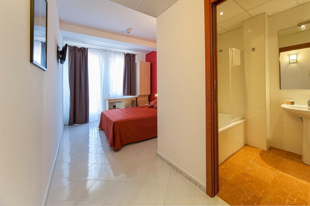 Фото Tiempo Hotel 3*