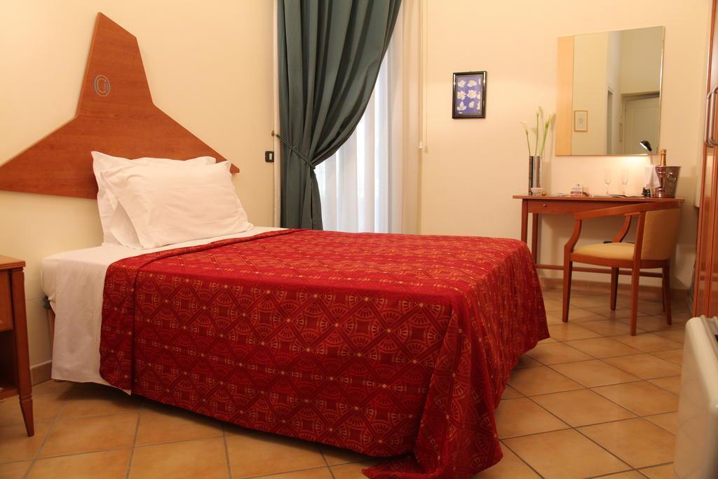 Caravaggio Hotel 3* суреті