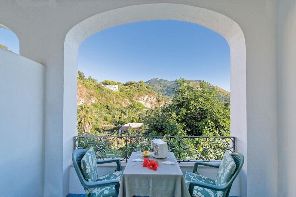 Zaro 4* суреті