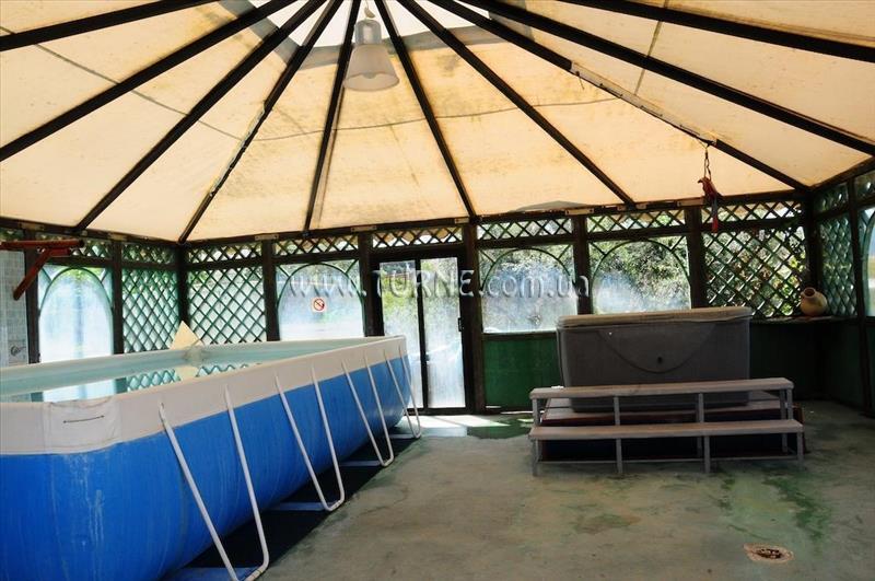 Corona 3* суреті