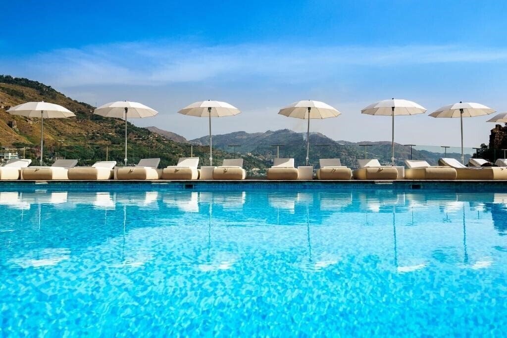 Отель Atlantis Bay 5*