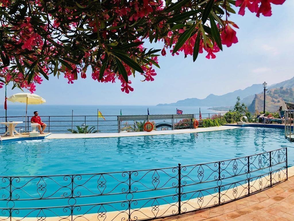 Baia Taoramina 4* фотосуреті