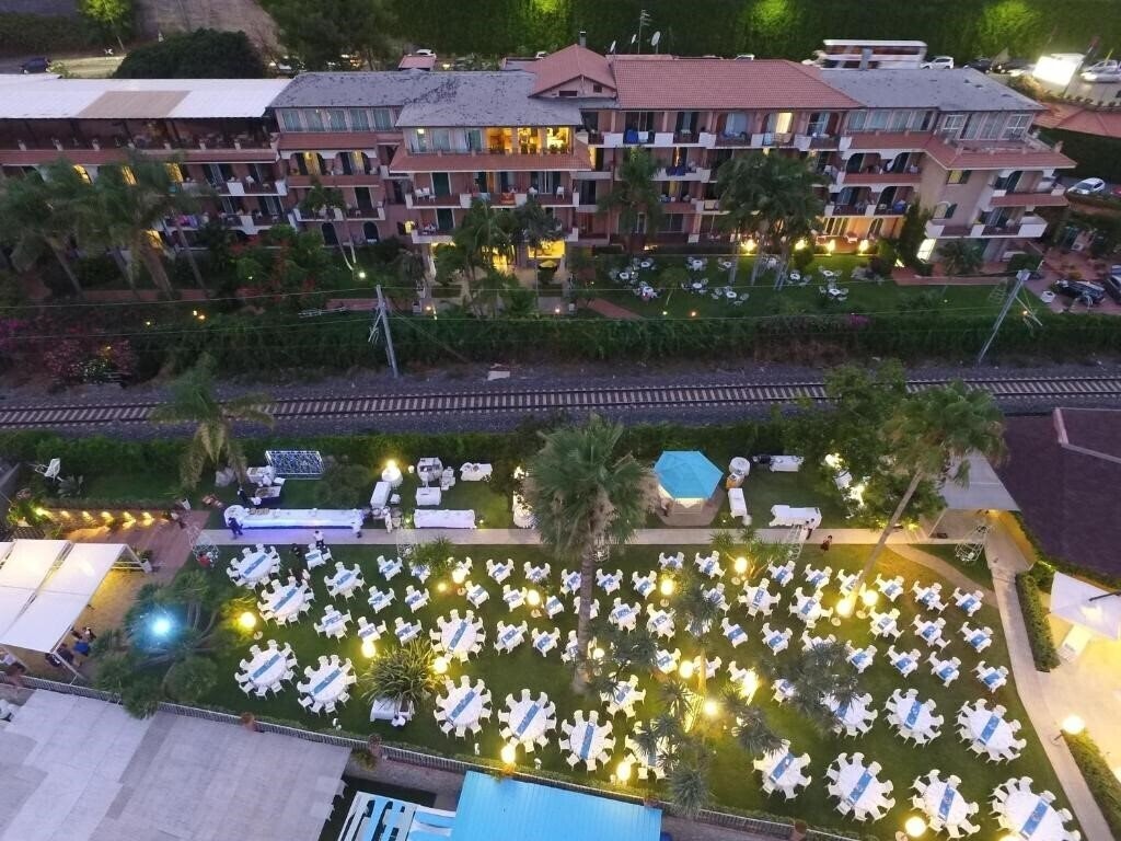 Lido Caparena 4* фотосуреті