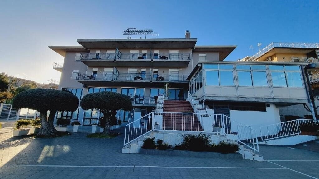 Lachea 3* фотосуреті