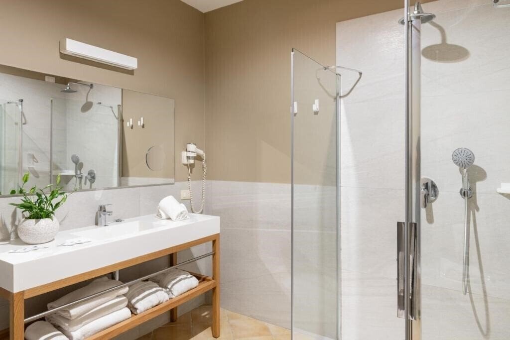 Фото VOI Arenella Resort (ex. Arenella Resort) 4*