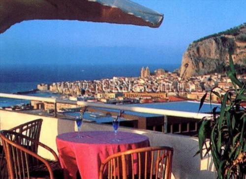 Alberi del Paradiso 4* суреті