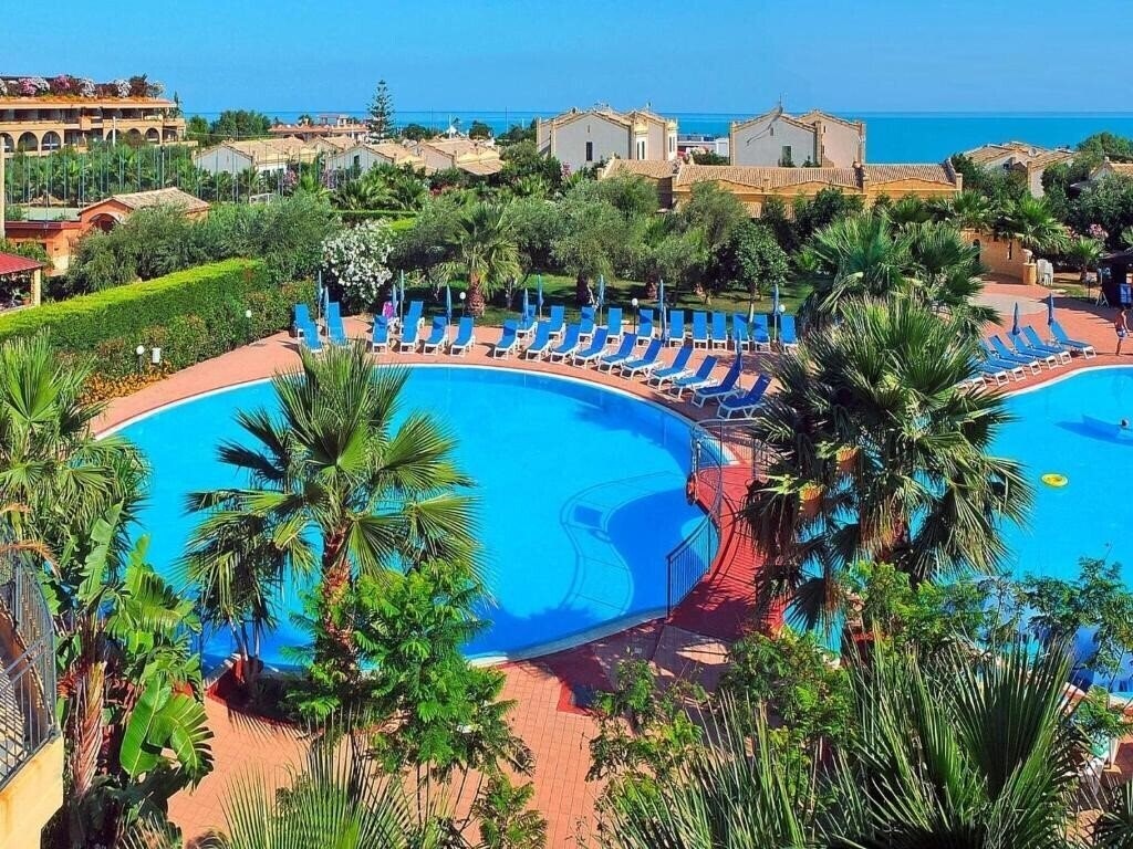 Отель Dolcestate 4*