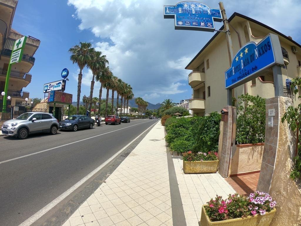 Baia Di Naxos Aparthotel 3* фотосуреті