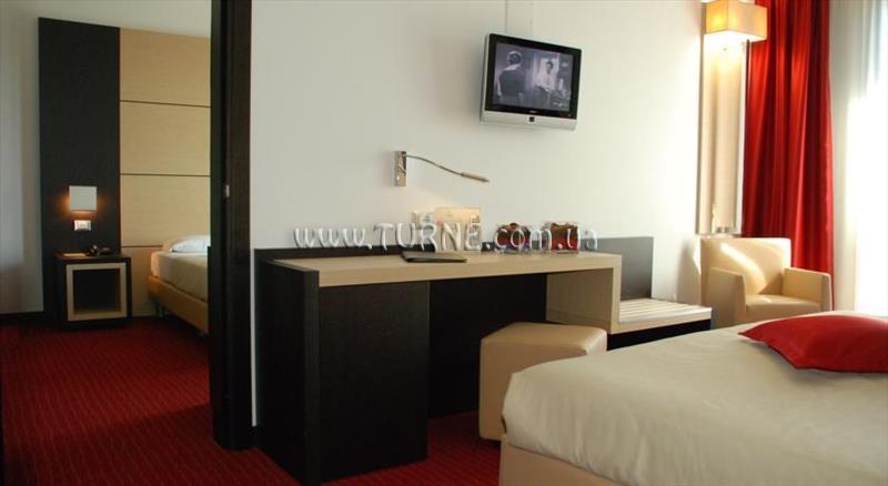 BEST WESTERN PREMIER Hotel Galileo 4* суреті