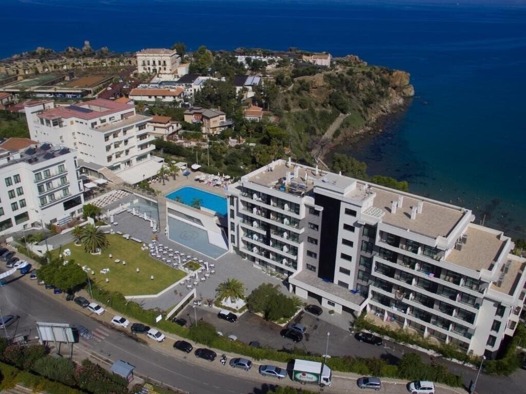 Santa Lucia & Le Sabbie D'Oro (Cefalu') 3* қонақ үйі