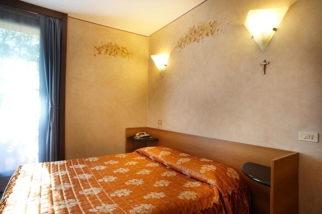 Отель Residence Mirelladue 4*