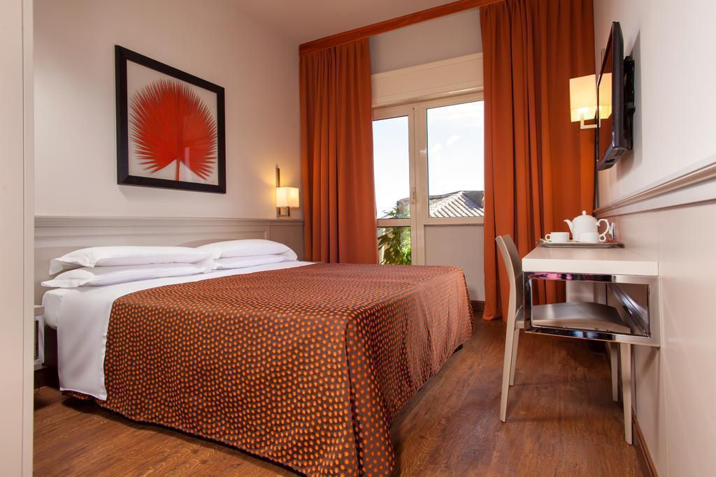 Отель Grand Hotel Fleming 4*