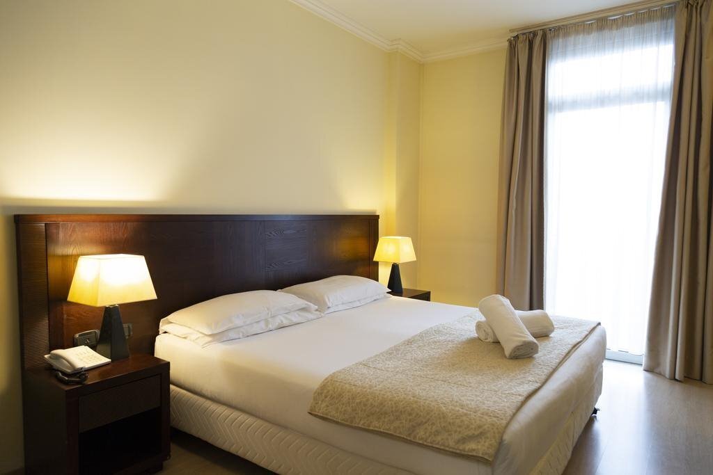 Отель iH Hotels Roma La Mela (ex. La Mela) 4*